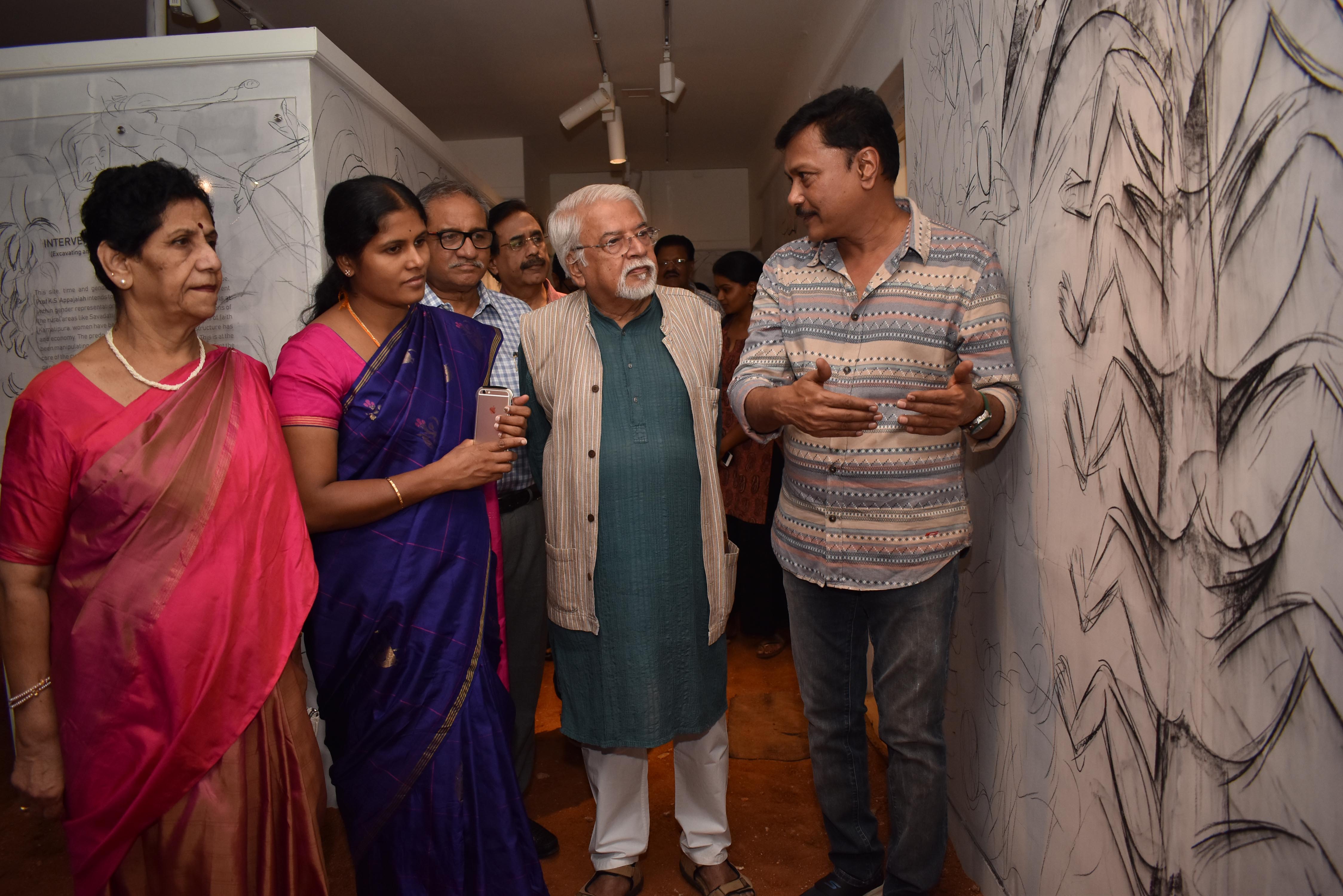 ಮಹಿಳಾ ಶೋಷಣೆಗಳ ಮೇಲೆ ಬೆಳಕು ಚೆಲ್ಲುವಲ್ಲಿ ಕಲಾಕೃತಿಗಳು ಯಶಸ್ವಿ: ಬಿಬಿಎಂಪಿ ಮೇಯರ್ ಗಂಗಾಂಬಿಕೆ