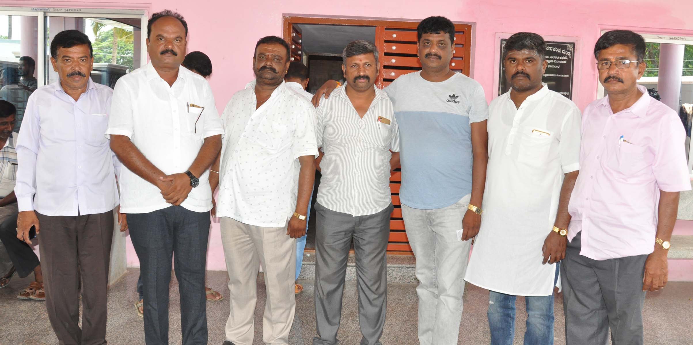 ಜೆಡಿಎಸ್‌ನಿಂದ ಕುತಂತ್ರ ರಾಜಕಾರಣ: ಚಲುವರಾಯಸ್ವಾಮಿ ಬೆಂಬಲಿಗರ ಆರೋಪ