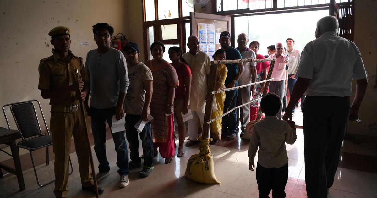 ಇವಿಎಂ-ವಿವಿಪ್ಯಾಟ್ ವ್ಯತ್ಯಾಸದ ಬಗ್ಗೆ ದೂರಿದ್ದಕ್ಕೆ ಅಕ್ರಮ ಬಂಧನ: ಮತದಾರನ ಆರೋಪ