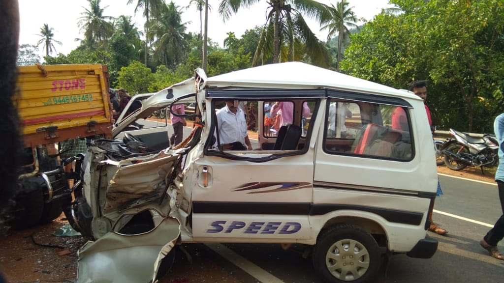ನಿಂತಿದ್ದ ಲಾರಿಗೆ ಓಮ್ನಿ ಢಿಕ್ಕಿ: ಓರ್ವ ಸಾವು