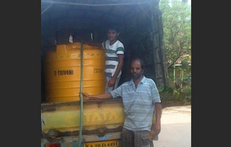 ಲಕ್ಷ್ಮೀನಗರದಲ್ಲಿ ವಿಶಿಷ್ಟ ಜಲಸೇವೆ: ನೀರಿಗಾಗಿ ಕೈಜೋಡಿಸಿದ ಸರ್ವಧಮೀಯರು