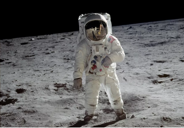 ನಿಧಾನವಾಗಿ ಕಿರಿದುಗೊಳ್ಳುತ್ತಿರುವ ಚಂದ್ರ: ‘ನಾಸಾ’ ವಿಶ್ಲೇಷಣೆ