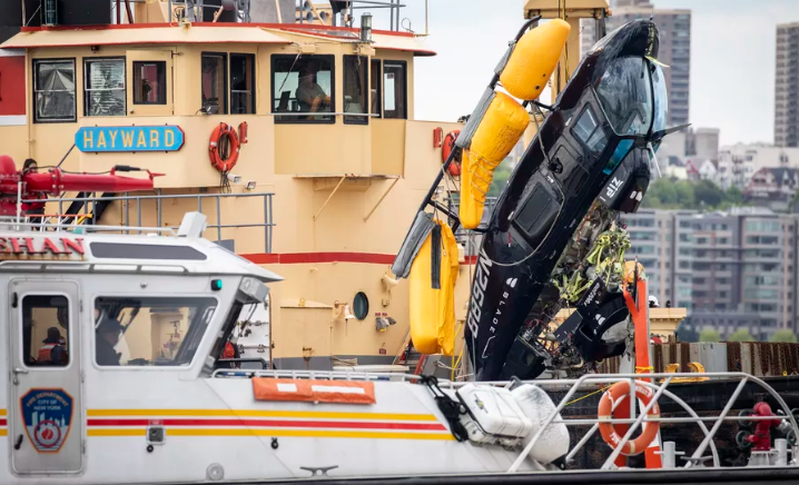 ಹಡ್ಸನ್ ನದಿಯಲ್ಲಿ ಹೆಲಿಕಾಪ್ಟರ್ ಪತನ: ಇಬ್ಬರಿಗೆ ಗಾಯ