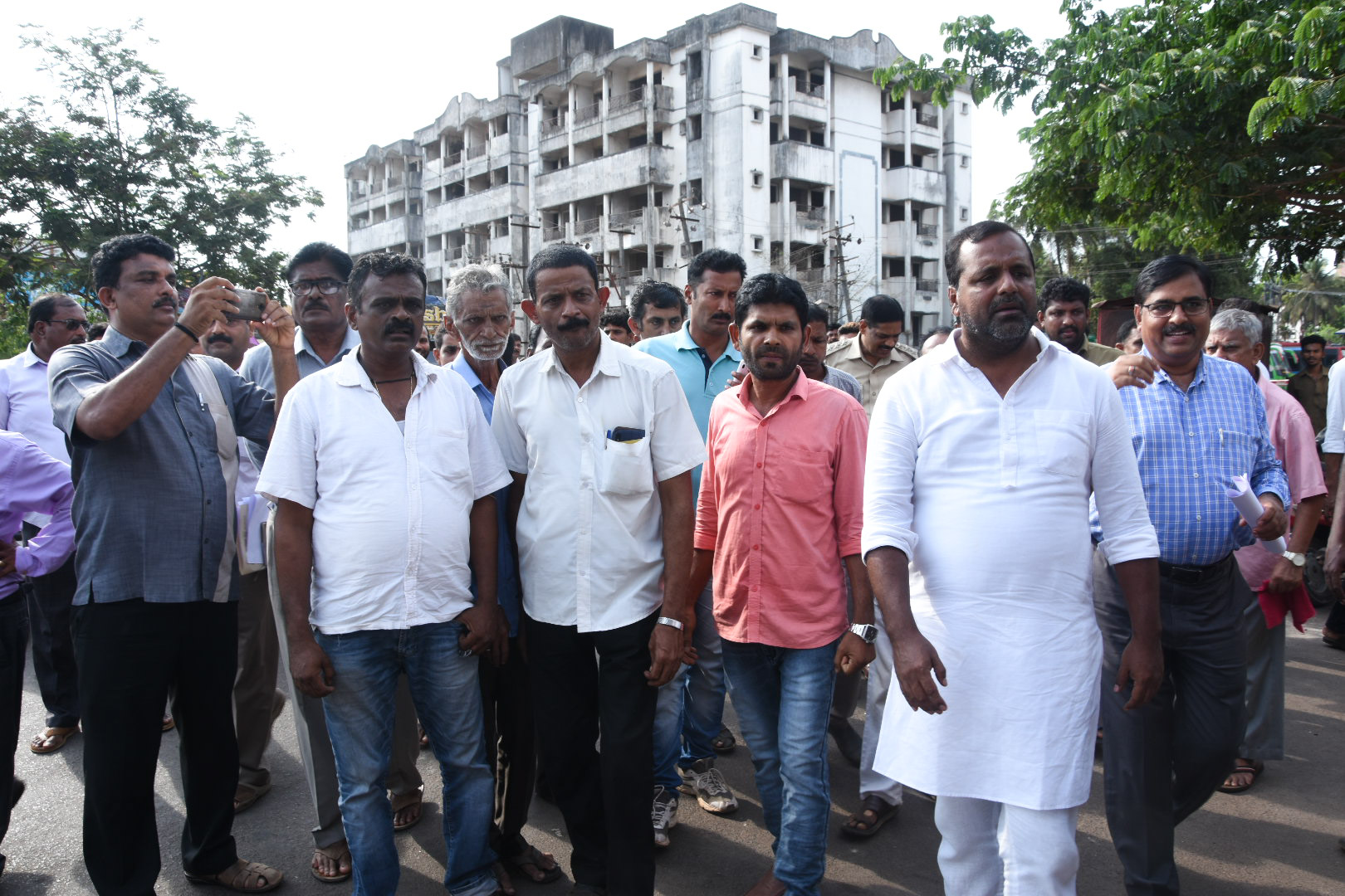 ​ಕಂಕನಾಡಿಯಲ್ಲಿ ತಾತ್ಕಾಲಿಕ ಮಾರುಕಟ್ಟೆಗೆ ಸಿದ್ಧತೆ: ಸಚಿವ ಖಾದರ್ ಪರಿಶೀಲನೆ