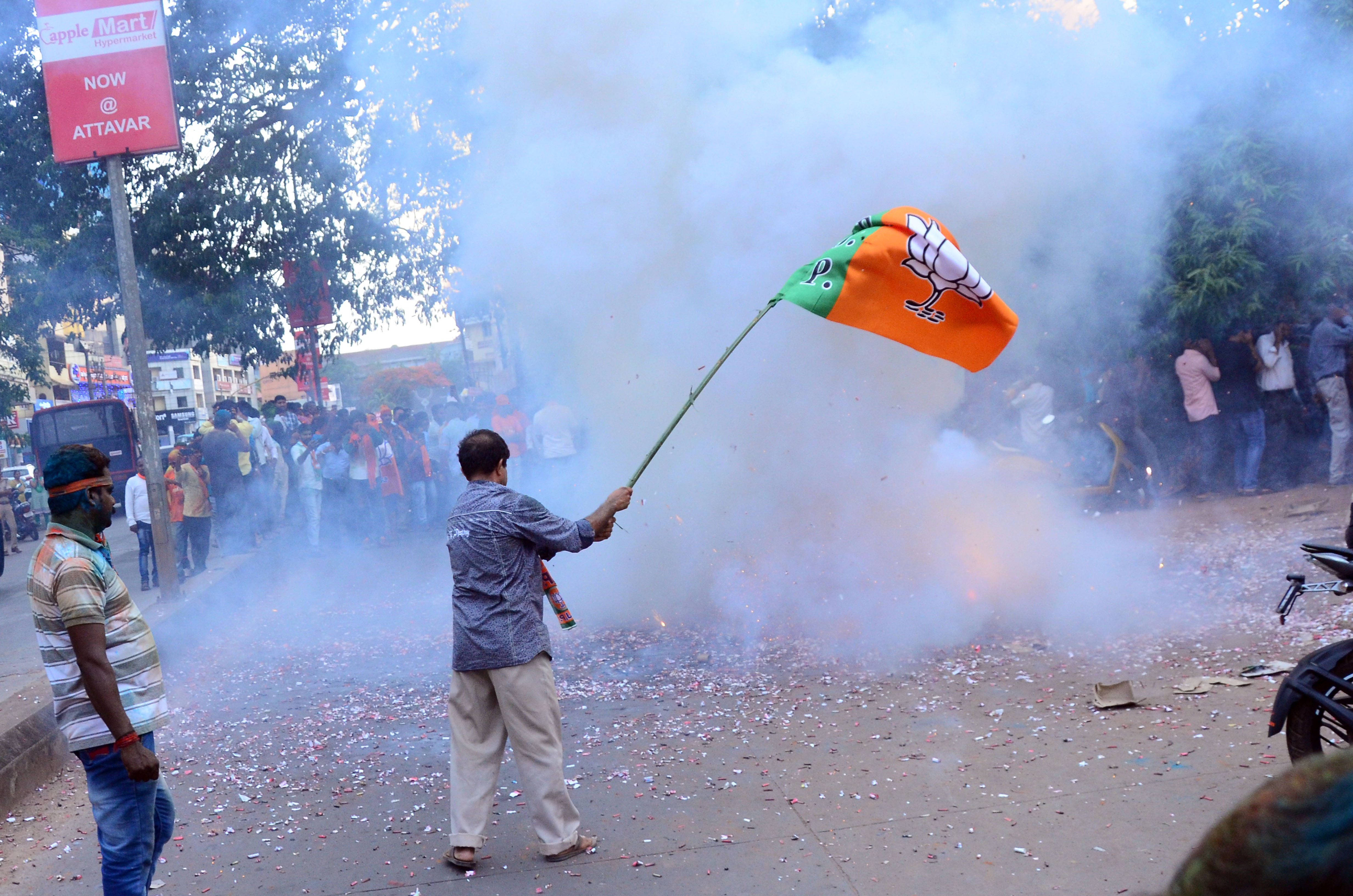 ನಳಿನ್‌ಕುಮಾರ್ ಕಟೀಲ್‌ಗೆ ದಾಖಲೆಯ ಗೆಲುವು: ಮಂಗಳೂರಿನ ವಿವಿಧೆಡೆ ಬಿಜೆಪಿ ಸಂಭ್ರಮಾಚರಣೆ