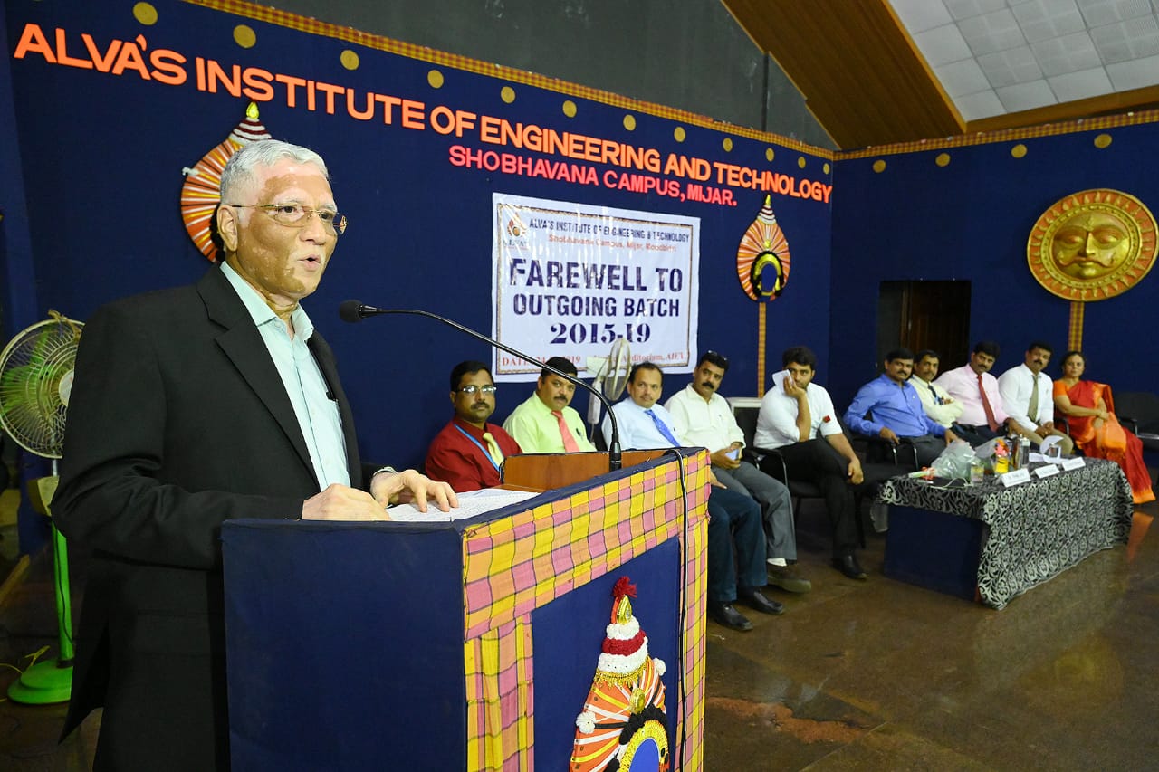 ಆಳ್ವಾಸ್ ಇಂಜಿನಿಯರಿಂಗ್ ಕಾಲೇಜಿನ ಅಂತಿಮ ವರ್ಷದ ವಿದ್ಯಾರ್ಥಿಗಳಿಗೆ ಬಿಳ್ಕೋಡುಗೆ