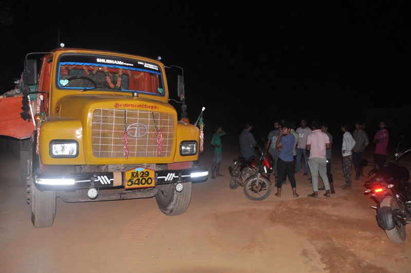 ಎರ್ಮಾಳು ಬಡಾದಲ್ಲಿ ಕಸ ಡಂಪಿಂಗ್: ಗ್ರಾಮಸ್ಥರಿಂದ ವಿರೋಧ