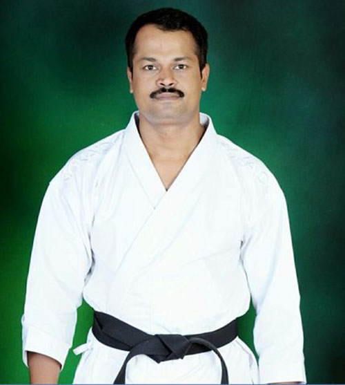 ಪೊಲೀಸ್ ಸಿಬ್ಬಂದಿಗೆ ಕರಾಟೆಯಲ್ಲಿ ಬ್ಲಾಕ್‌ಬೆಲ್ಟ್