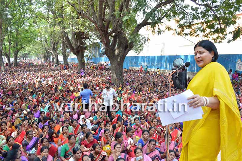 ಅಂಗಡಿವಾಡಿಗಳಲ್ಲೇ ಪೂರ್ವ ಪ್ರಾಥಮಿಕ ಶಾಲೆಗಳನ್ನು ಪ್ರಾರಂಭಿಸಲು ಆಗ್ರಹಿಸಿ ಪ್ರತಿಭಟನೆ