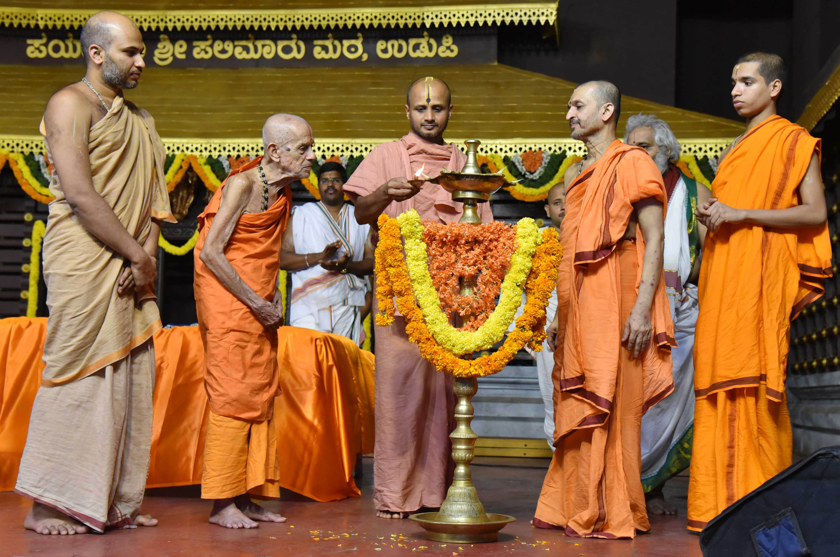 ಶ್ರೀಕೃಷ್ಣ ಸುವರ್ಣ ಗೋಪುರ ಸಮರ್ಪಣೋತ್ಸವ ಉದ್ಘಾಟನೆ