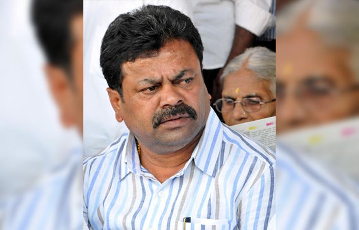 ಮಾದರಿ ನೀತಿ ಸಂಹಿತೆ ಉಲ್ಲಂಘನೆ: ಮಾಜಿ ಸಚಿವ ರೇಣುಕಾಚಾರ್ಯ ಪೊಲೀಸ್ ವಶಕ್ಕೆ, ಬಿಡುಗಡೆ