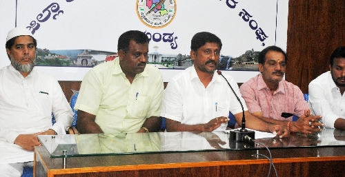 ಶಾಸಕ ಸುರೇಶ್‍ ಗೌಡ ಹೇಳಿಕೆಗೆ ಖಂಡನೆ: ಕ್ಷಮೆಯಾಚನೆಗೆ ಕಾಂಗ್ರೆಸ್ ಮುಖಂಡರ ಒತ್ತಾಯ