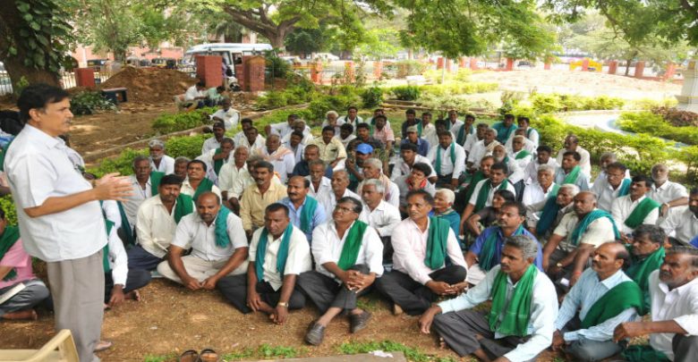 ಯಾವುದೇ ಸರ್ಕಾರ ಬಂದರೂ ರೈತರ ಸಮಸ್ಯೆ ಕೇಳುತ್ತಿಲ್ಲ: ಕುರುಬೂರು ಶಾಂತಕುಮಾರ್