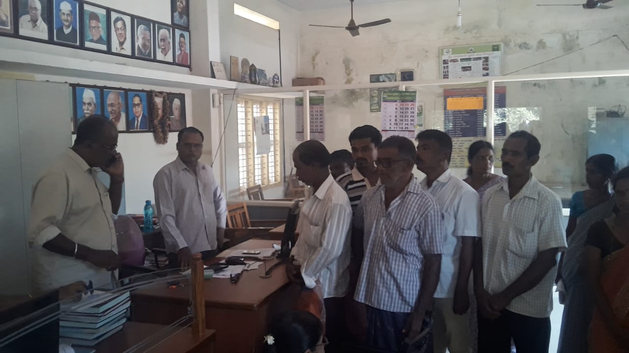 ಕಾವಳಪಡೂರಿನಲ್ಲಿ ನೀರಿನ ಸಮಸ್ಯೆ: ಶಾಶ್ವತ ಪರಿಹಾರಕ್ಕಾಗಿ ಗ್ರಾಮಸ್ಥರಿಂದ ಮನವಿ