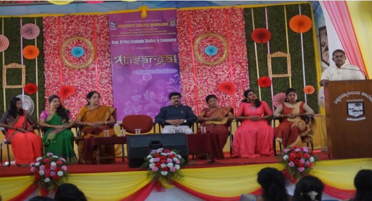 ವಿ.ವಿ.ಕಾಲೇಜಿನಲ್ಲಿ ಎಂ.ಕಾಂ ವಿದ್ಯಾರ್ಥಿಗಳಿಗೆ ಬೀಳ್ಕೊಡುಗೆ