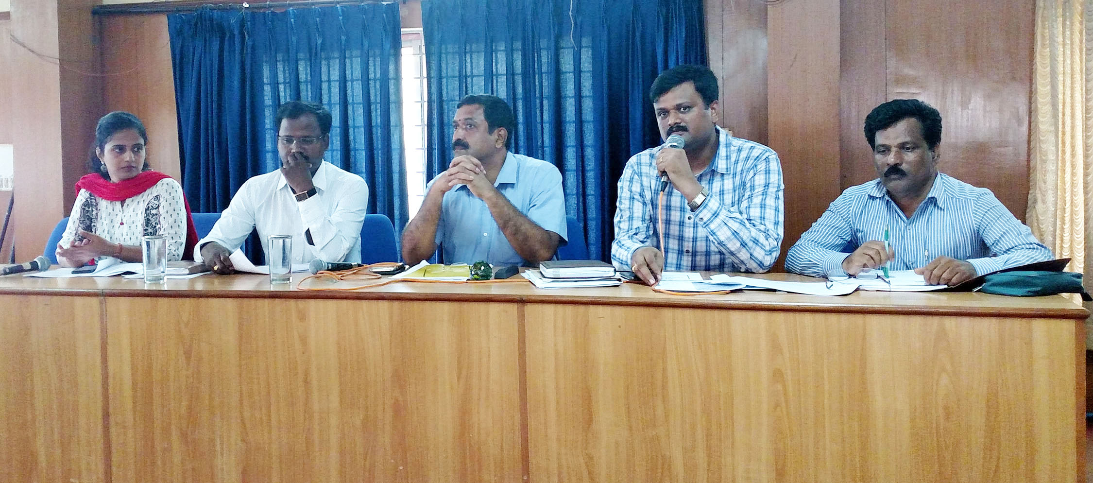 ಕುಡಿಯುವ ನೀರು ಪೂರೈಕೆಗೆ ಕ್ರಮ ಕೈಗೊಳ್ಳಿ: ಎಸಿ ಮಧುಕೇಶ್ವರ್