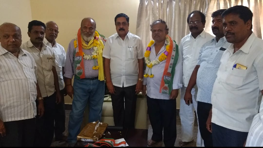 ಹನೂರು: ಜೆಡಿಎಸ್, ಬಿಜೆಪಿ ಮುಖಂಡರು ಕಾಂಗ್ರೆಸ್ ಪಕ್ಷಕ್ಕೆ ಸೇರ್ಪಡೆ