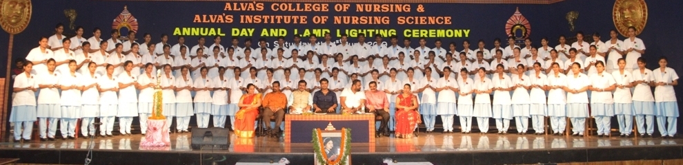 ಆಳ್ವಾಸ್ ನರ್ಸಿಂಗ್ ವಿದ್ಯಾರ್ಥಿಗಳ ಪ್ರತಿಜ್ಞಾವಿಧಿ ಸ್ವೀಕಾರ ಸಮಾರಂಭ