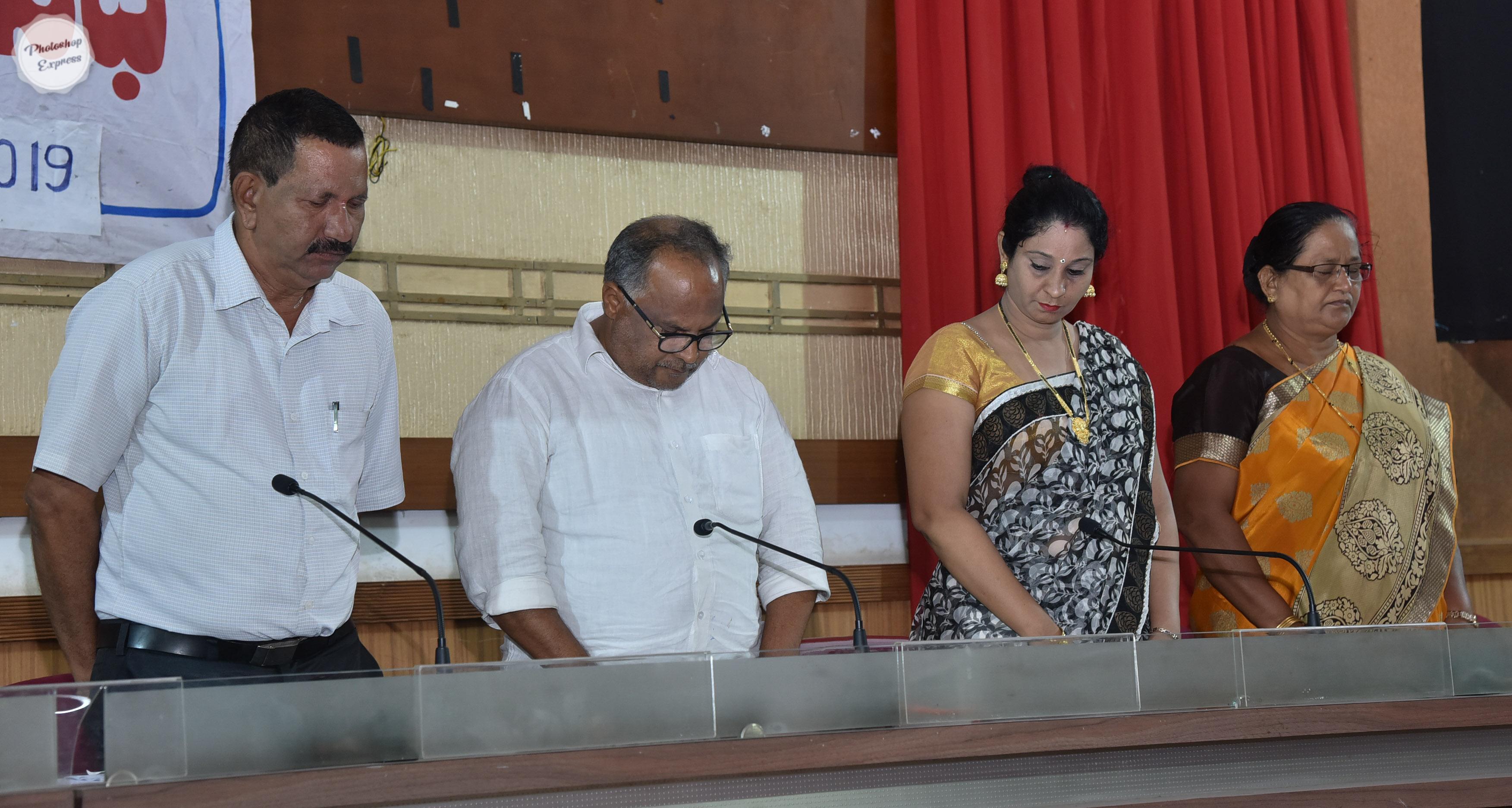 ಗಿರೀಶ್ ಕಾರ್ನಾಡ್ ನಿಧನ: ಶೋಕಾಚರಣೆಯ ನಡುವೆಯೂ ನಡೆದ ಸಭೆ