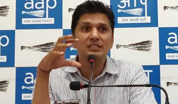 ‘ಆಯುಷ್ಮಾನ್ ಭಾರತ’ ಯೋಜನೆ ಕೇವಲ ಬೊಗಳೆ: ಆಪ್