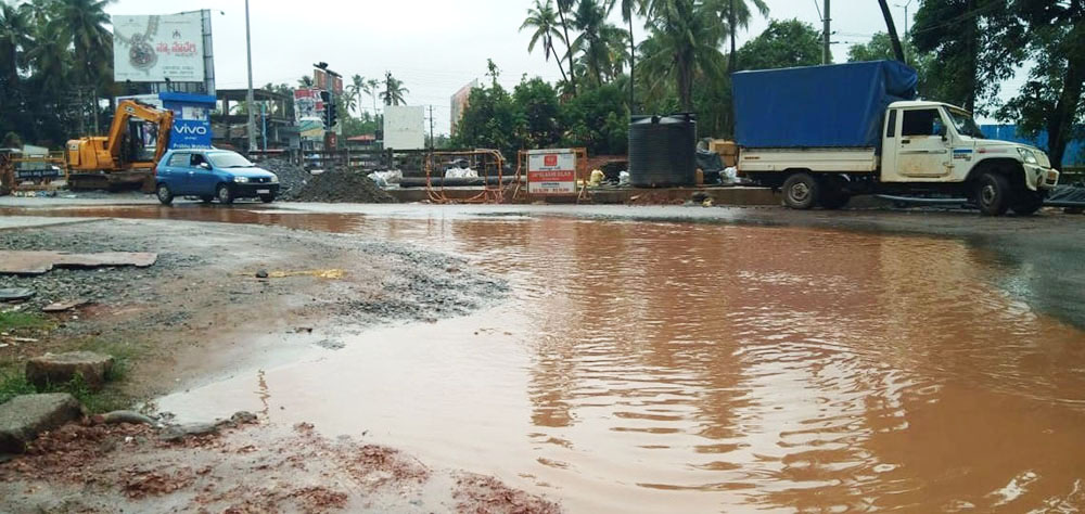 ಉಡುಪಿ ನಗರದಲ್ಲಿ ಮಳೆ ಅವಾಂತರ: ಕೃತಕ ನೆರೆಯ ಭೀತಿ