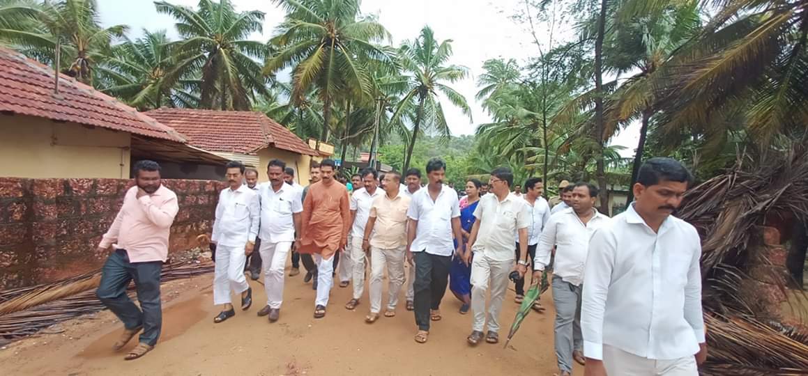 ಸೋಮೇಶ್ವರ, ಉಚ್ಚಿಲ ಕಡಲ್ಕೊರೆತ ಪ್ರದೇಶಗಳಿಗೆ ಸಂಸದ ನಳಿನ್ ಕುಮಾರ್ ಭೇಟಿ