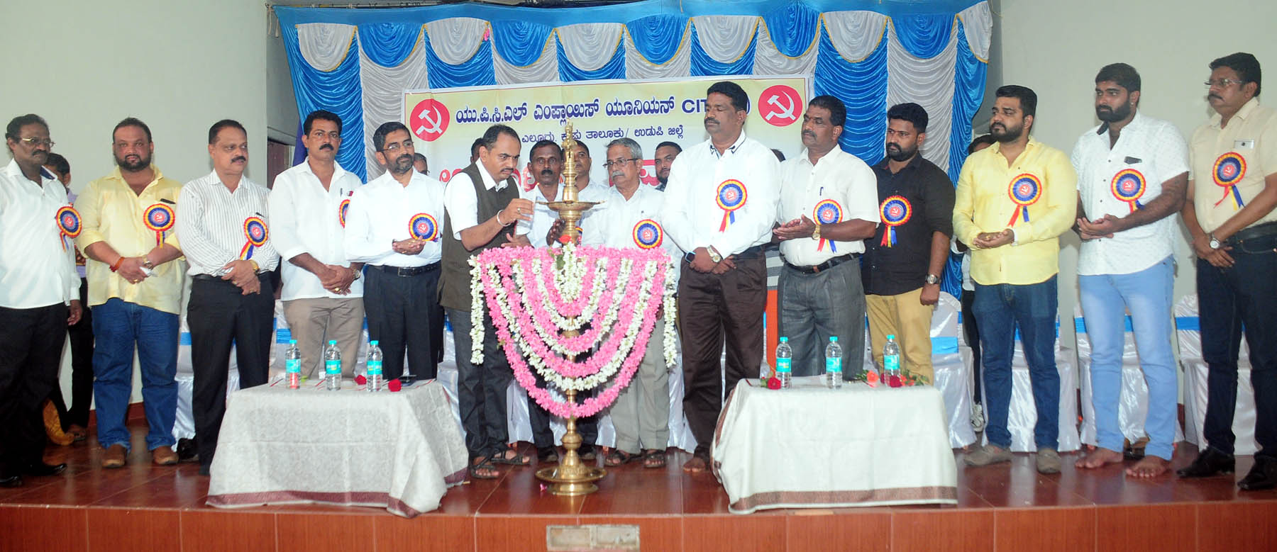 ಕಾರ್ಮಿಕ ಸೌಲಭ್ಯ ಪಡೆಯಲು ಸಂಘಟಿತರಾಗಬೇಕು