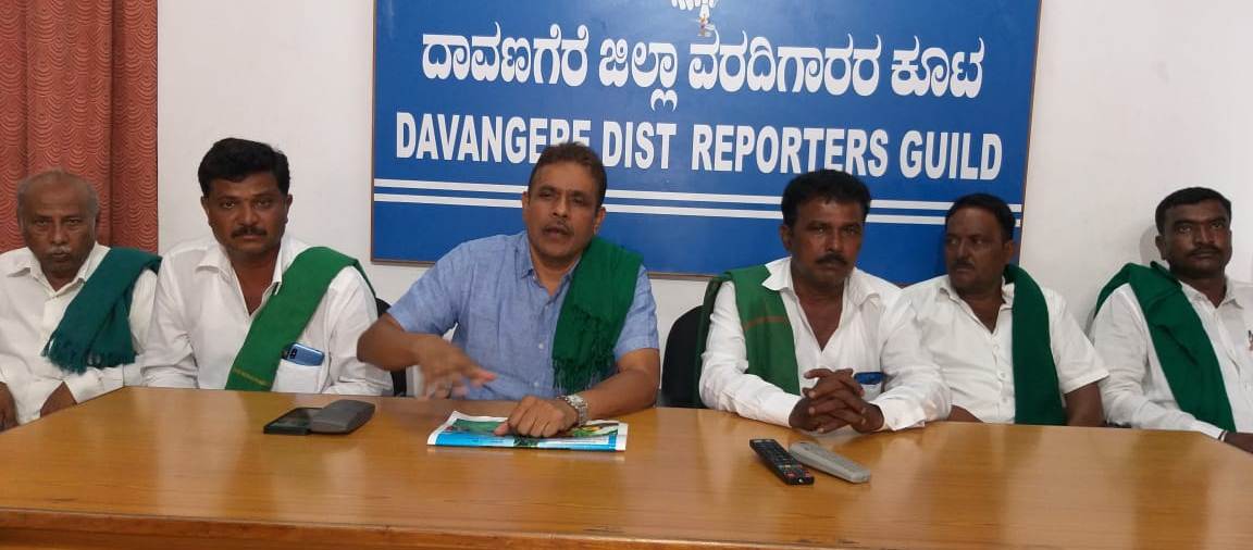 ಗ್ರಾಮಗಳಲ್ಲಿ ಮಲಗುವುದರಿಂದ ರೈತರ ಉದ್ದಾರ ಸಾಧ್ಯವಿಲ್ಲ: ರೈತ ಸಂಘ ರಾಜ್ಯಾಧ್ಯಕ್ಷ ಕೋಡಿಹಳ್ಳಿ ಚಂದ್ರಶೇಖರ್