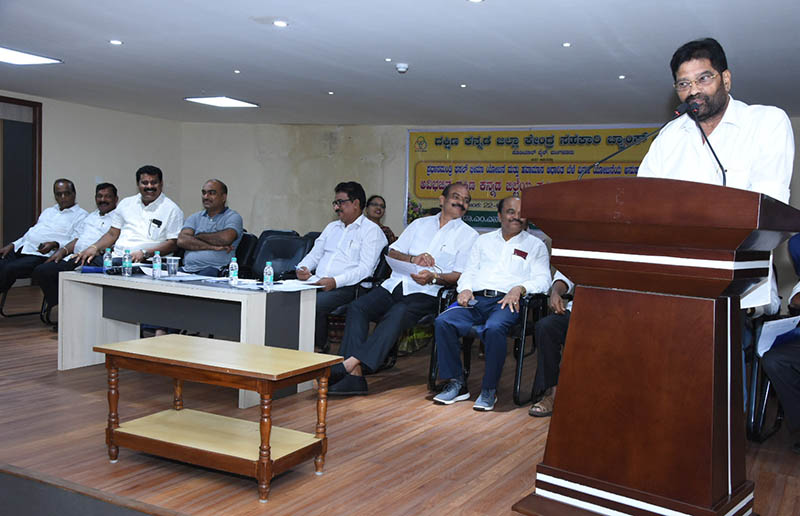 ರೈತರಿಗೆ ಬೆಳೆ ವಿಮೆ ಯೋಜನೆಯ ಸೌಲಭ್ಯ ಒದಗಿಸಿಕೊಡಲು ಗರಿಷ್ಠ ಪ್ರಯತ್ನ: ಡಾ. ರಾಜೇಂದ್ರ ಕುಮಾರ್