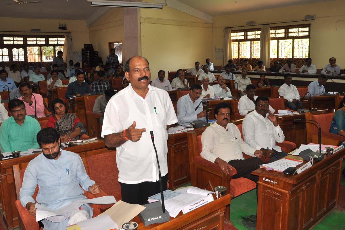 ಜಂಟಿ ಸರ್ವೆಯಲ್ಲಿ ಗುರುತಿಸಿದ ಜಾಗವನ್ನು ಕಂದಾಯ ಇಲಾಖೆಗೆ ಸೇರಿಸಿ: ಸಚಿವ ಕೆ.ಜೆ.ಜಾರ್ಜ್