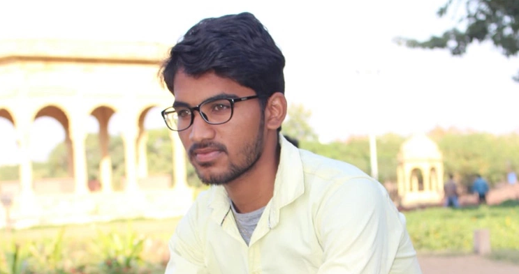 ವಿಜ್ಞಾನ ಶಿಕ್ಷಕರಿಲ್ಲದಿದ್ದರೂ ಜೆಇಇ ಮೈನ್ ತೇರ್ಗಡೆಯಾದ ಕಾರ್ಮಿಕನ ಪುತ್ರ