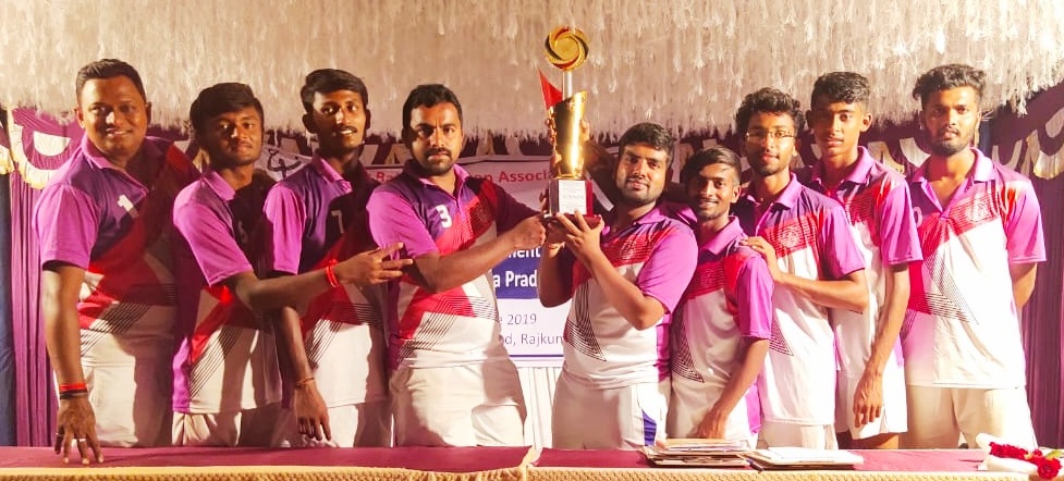 ಅಂತರ್ ರಾಜ್ಯ ಬಾಲ್ ಬ್ಯಾಡ್ಮಿಂಟನ್: ಆಳ್ವಾಸ್‍ಗೆ ಪ್ರಶಸ್ತಿ