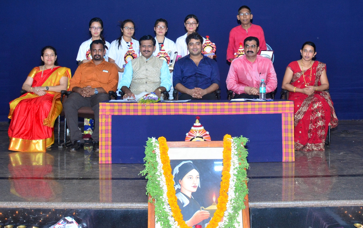 ಆಳ್ವಾಸ್‍ನ ಸಾಧಕ ವಿದ್ಯಾರ್ಥಿಗಳಿಗೆ ಡಾ.ಪಿ.ಬಿ ಆಚಾರ್ಯ ಪ್ರಶಸ್ತಿ