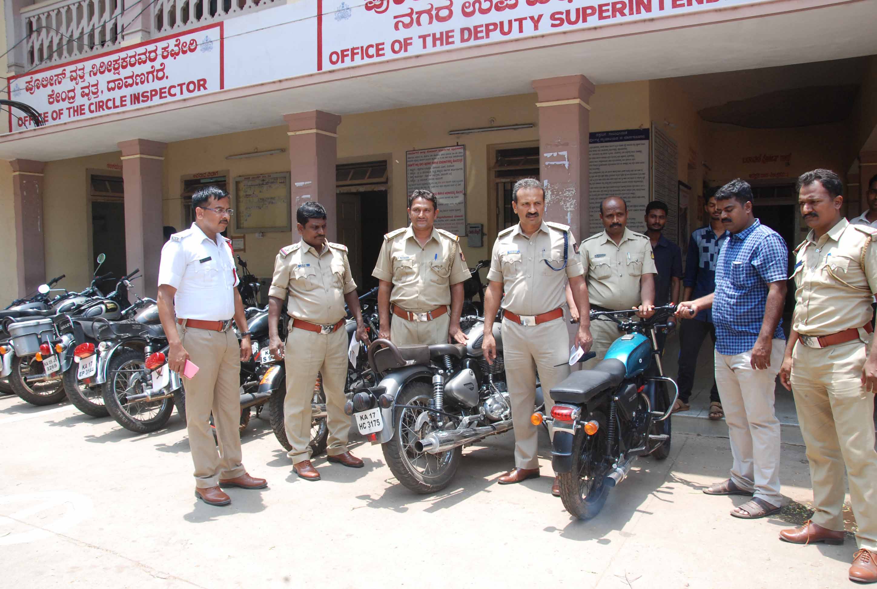 ದಾವಣಗೆರೆ: ಕರ್ಕಶ ಶಬ್ಧ ಮಾಡುತ್ತಿದ್ದ ದ್ವಿಚಕ್ರ ವಾಹನಗಳ ವಿರುದ್ಧ ಕಾರ್ಯಾಚರಣೆ ಆರಂಭ