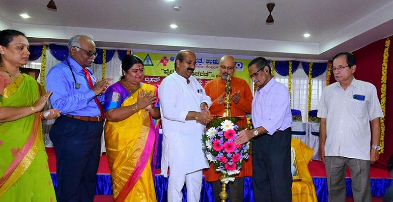 ಆಯುಷ್ಮಾನ್ ಭಾರತ್-ಆರೋಗ್ಯ ಕರ್ನಾಟಕ ವಿಲೀನ ಕೈಬಿಡಿ: ರಘುಪತಿ ಭಟ್