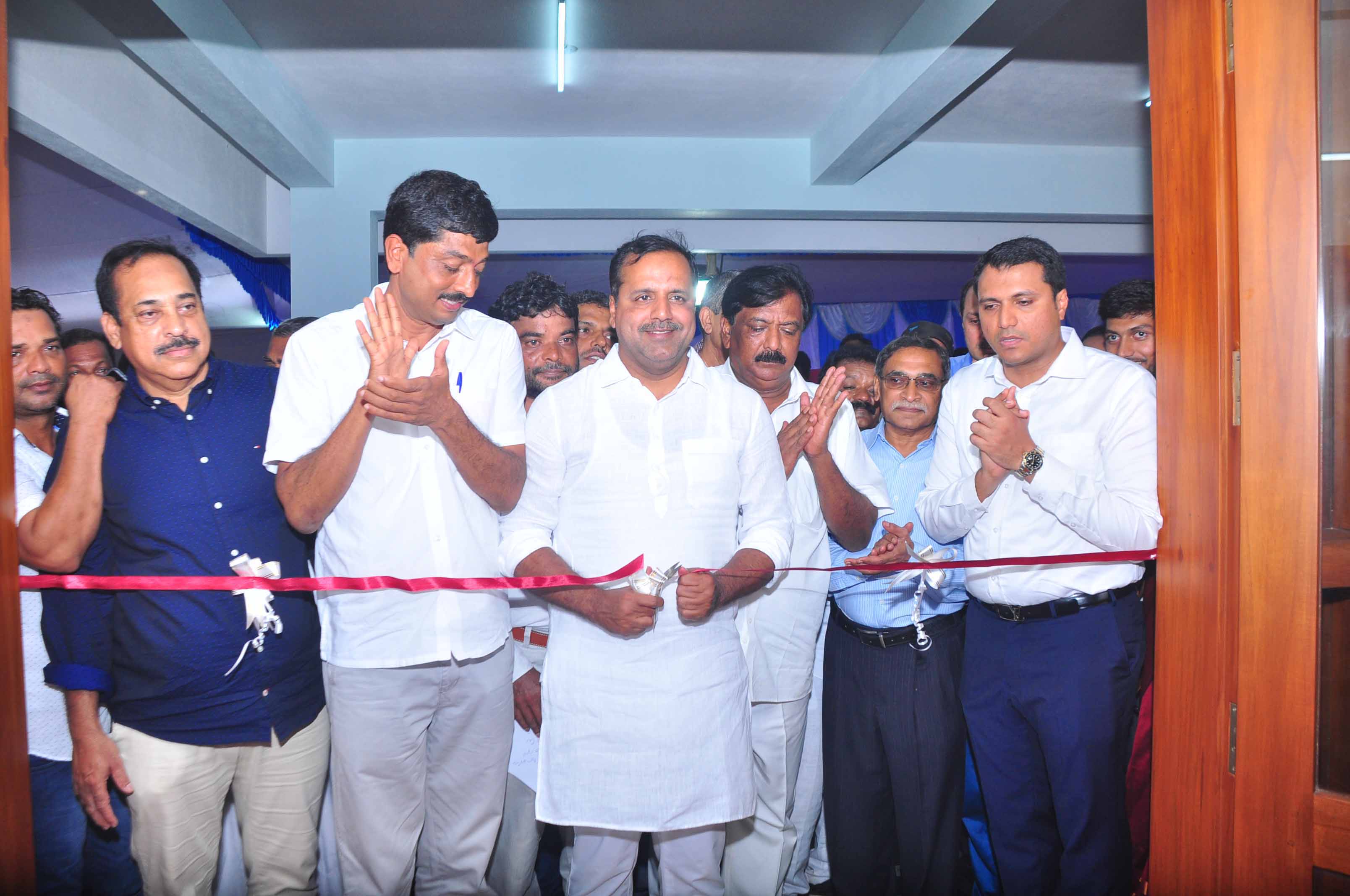 ಕಣಚೂರು ಗ್ರಾಮೀಣ ಆರೋಗ್ಯ ಕೇಂದ್ರಕ್ಕೆ ಸಚಿವ  ಖಾದರ್ ಚಾಲನೆ