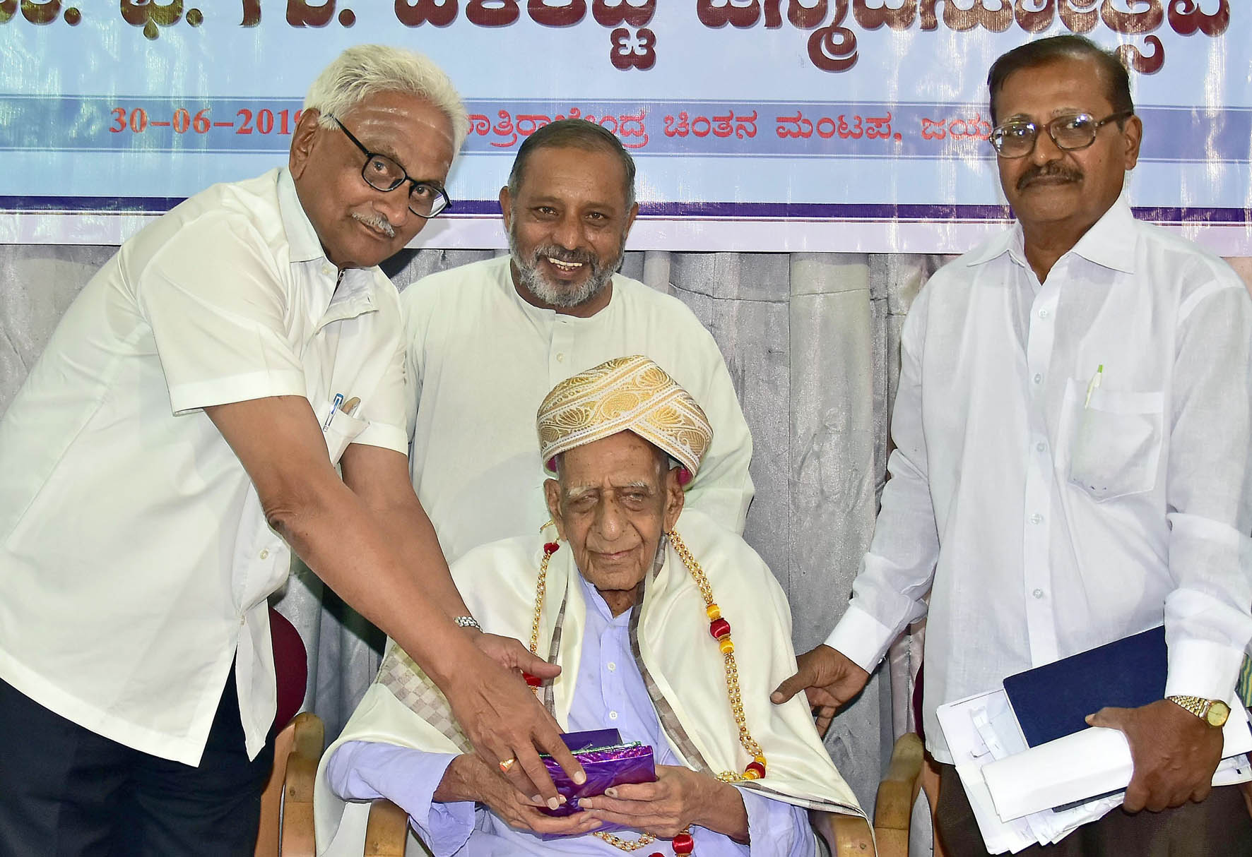 ವಿಚಾರ ಕ್ರಾಂತಿಯ ಮೂಲಕ ಸಮಾಜ ಪರಿವರ್ತನೆ: ಎಚ್.ಎಸ್.ದೊರೆಸ್ವಾಮಿ