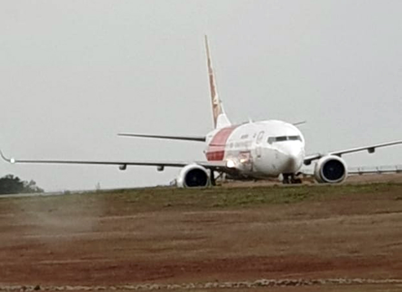 ಮಂಗಳೂರು ವಿಮಾನ ನಿಲ್ದಾಣದಲ್ಲಿ ತಪ್ಪಿದ ಭಾರೀ ದುರಂತ: 189 ಪ್ರಯಾಣಿಕರು ಪವಾಡ ಸದೃಶ ಪಾರು