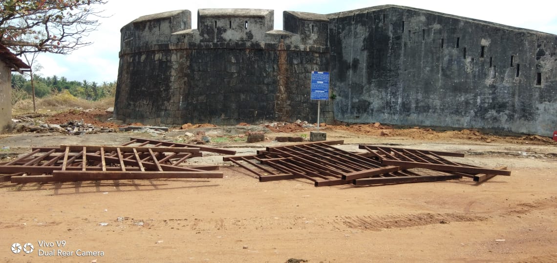 ಸುಲ್ತಾನ್‌ಬತ್ತೇರಿ ‘ಐತಿಹಾಸಿಕ ಕೋಟೆ’ಗೆ ಕಬ್ಬಿಣದ ಬೇಲಿಯ ಭದ್ರತೆ!