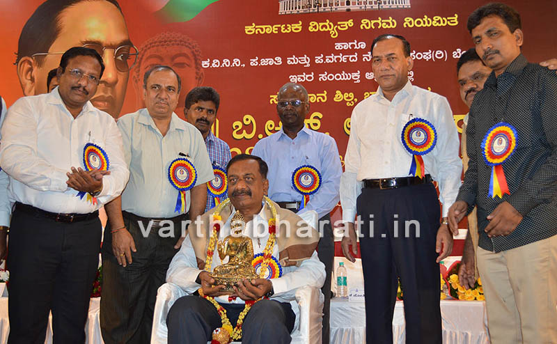 ನೋಟುಗಳ ಮೇಲೆ ಅಂಬೇಡ್ಕರ್ ಚಿತ್ರ ಇರಬೇಕಿತ್ತು: ಸಿ.ಎಸ್.ದ್ವಾರಕನಾಥ್