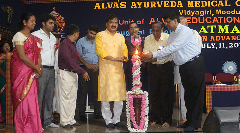 ಆಯುರ್ವೇದದಲ್ಲಿ ಸಂಶೋಧನೆಯ ಕಲ್ಪನೆಯೇ ಸಂತಸದ ವಿಷಯ: ಡಾ. ಬಿ ಎಸ್ ಶ್ರೀಧರ