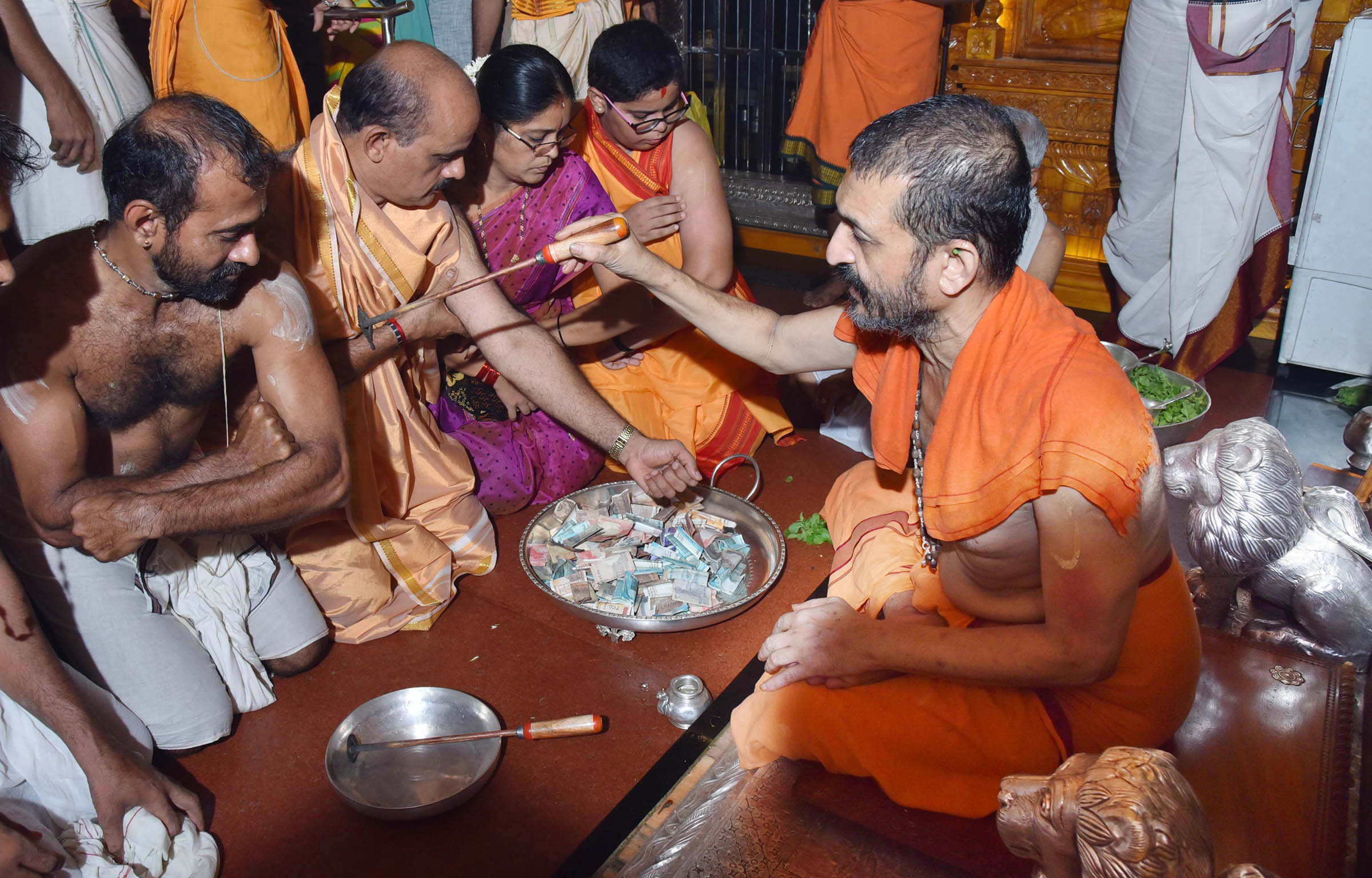 ಉಡುಪಿ ಶ್ರೀಕೃಷ್ಣ ಮಠದಲ್ಲಿ ತಪ್ತ ಮುದ್ರಾಧಾರಣೆ