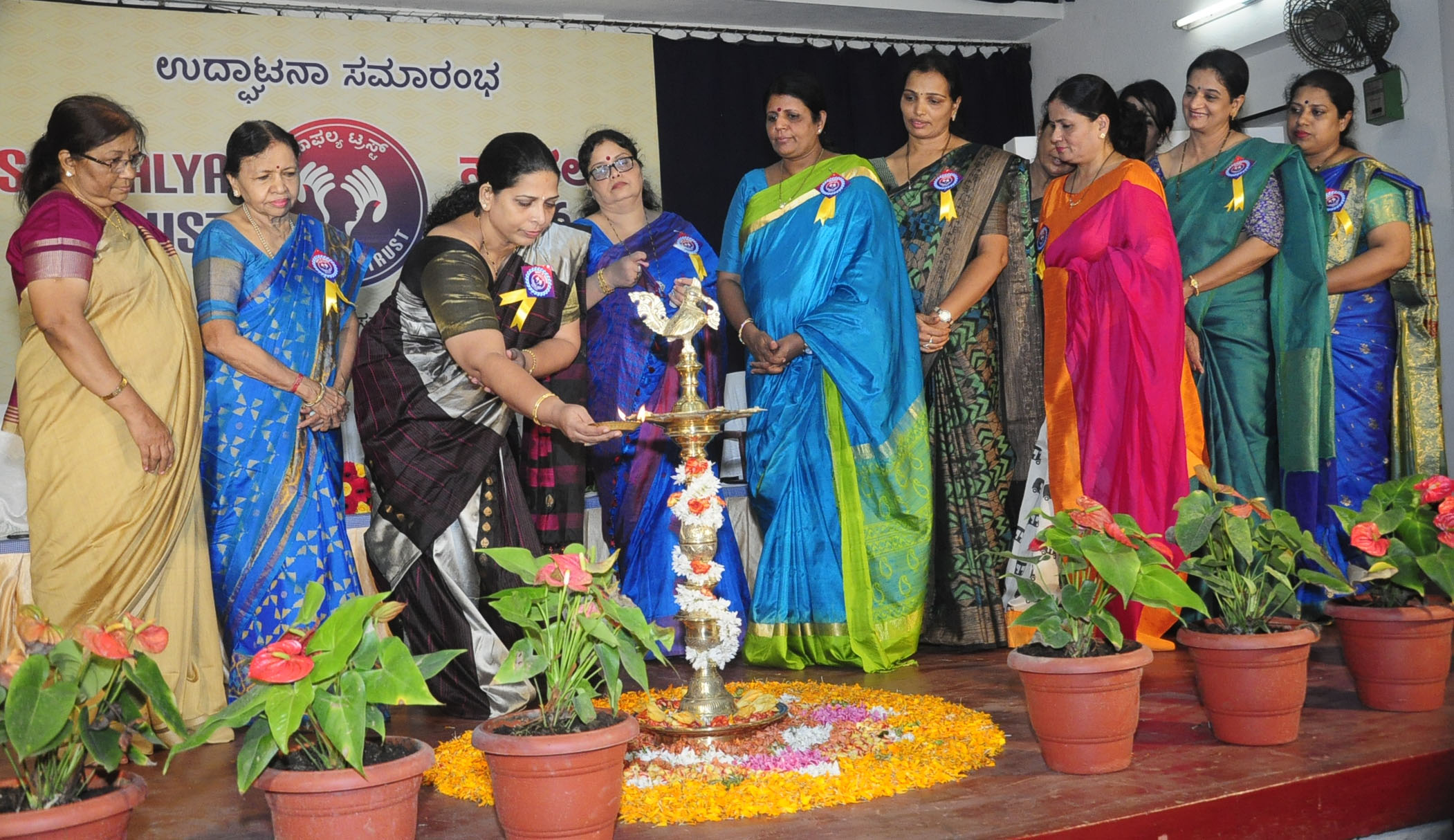ಮಹಿಳೆಯರು ಸ್ವಾವಲಂಬಿಗಳಾಗಲಿ: ಡಾ.ನಿಕೇತನ