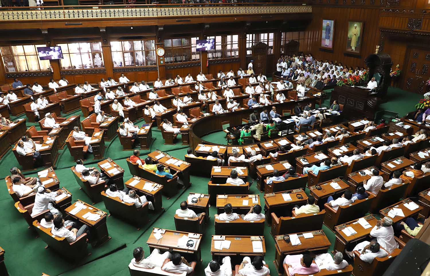 ವಿಶ್ವಾಸ ಮತಯಾಚನೆ ಸೋಮವಾರಕ್ಕೆ ಮುಂದೂಡಿಕೆ ?