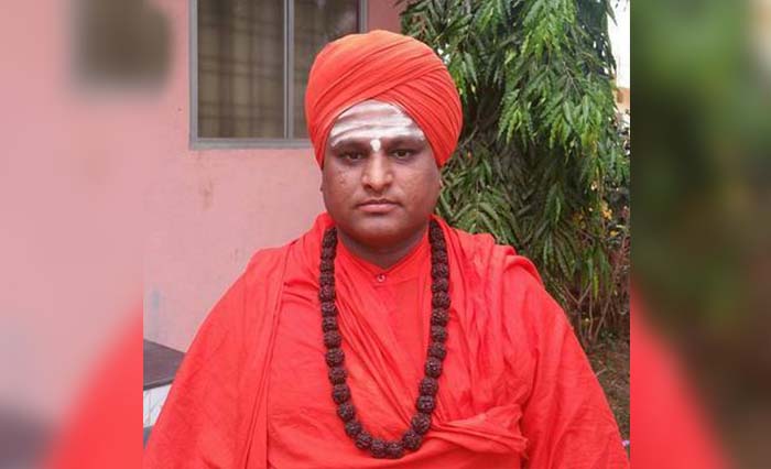 ಮುಖ್ಯಮಂತ್ರಿ ಕುರಿತು ಅವಹೇಳನಕಾರಿ ಹೇಳಿಕೆ: ಪ್ರಸನ್ನಾನಂದಪುರಿ ಸ್ವಾಮೀಜಿ ವಿರುದ್ಧ ದೂರು