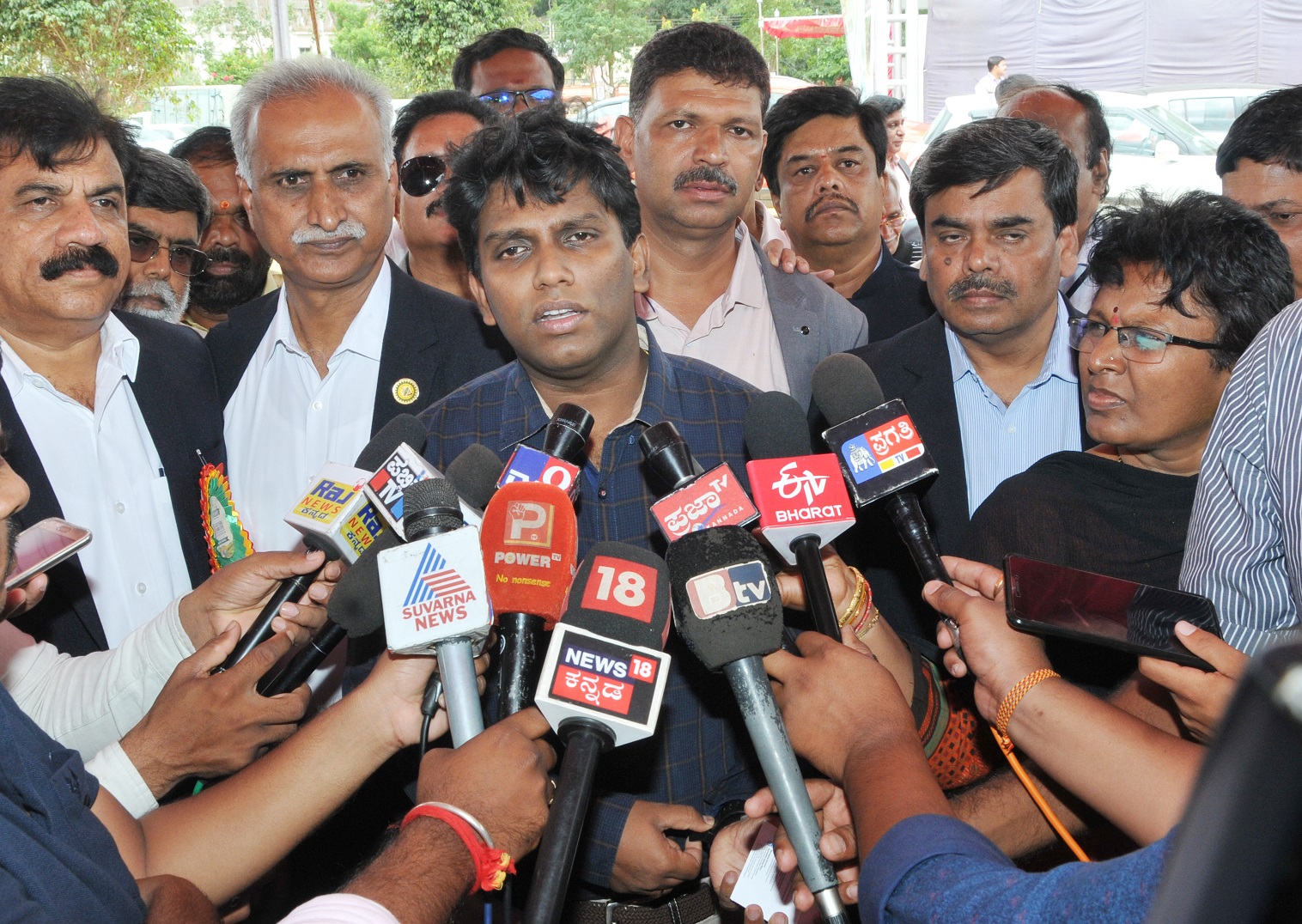 ತುಮಕೂರು ಡಿಸಿಸಿ ಬ್ಯಾಂಕ್ ಸೂಪರ್ ಸೀಡ್: ಆಡಳಿತಾಧಿಕಾರಿಯಾಗಿ ಜಿಲ್ಲಾಧಿಕಾರಿ ನೇಮಕ