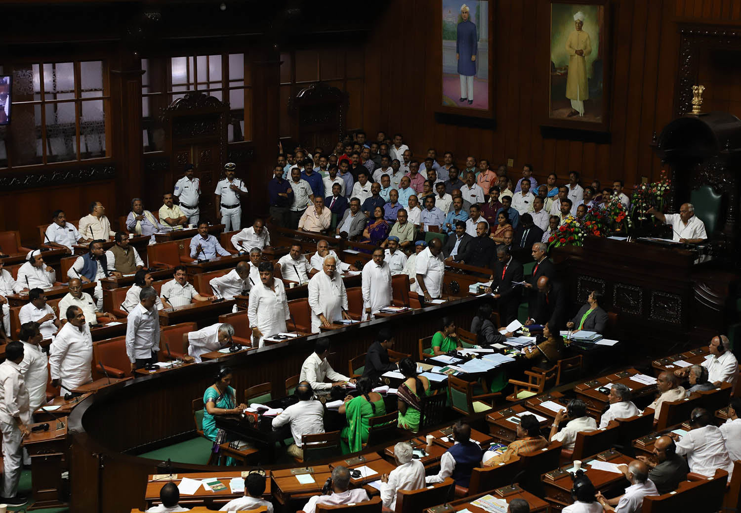 ವಿಶ್ವಾಸಮತ ಯಾಚನೆಗೆ ಗೈರಾದ ಶಾಸಕರು ಯಾರೆಲ್ಲಾ...? ಇಲ್ಲಿದೆ ವಿವರ