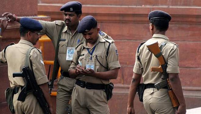 ವಿಐಪಿ ಭದ್ರತೆ ಪುನರ್ ಪರಿಶೀಲನೆ: 1300 ಭದ್ರತಾ ಸಿಬ್ಬಂದಿ ಕರ್ತವ್ಯದಿಂದ ಮುಕ್ತ