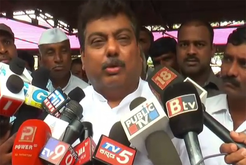 ಇಬ್ಬರು ಅತೃಪ್ತ ಶಾಸಕರು ಸಿದ್ದರಾಮಯ್ಯರನ್ನು ಸಂಪರ್ಕಿಸಿದ್ದರು: ಎಂ.ಬಿ.ಪಾಟೀಲ್