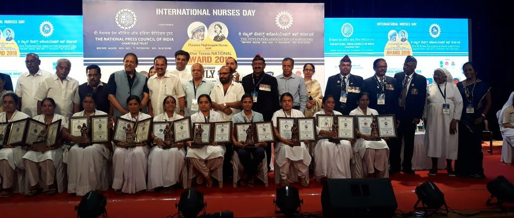 ಯುವತಿಯನ್ನು ರಕ್ಷಿಸಿದ ನರ್ಸ್‍ಗೆ ನ್ಯಾಶನಲ್ ಫ್ಲೋರೆನ್ಸ್ ನೈಟಿಂಗೇಲ್ ಪ್ರಶಸ್ತಿ